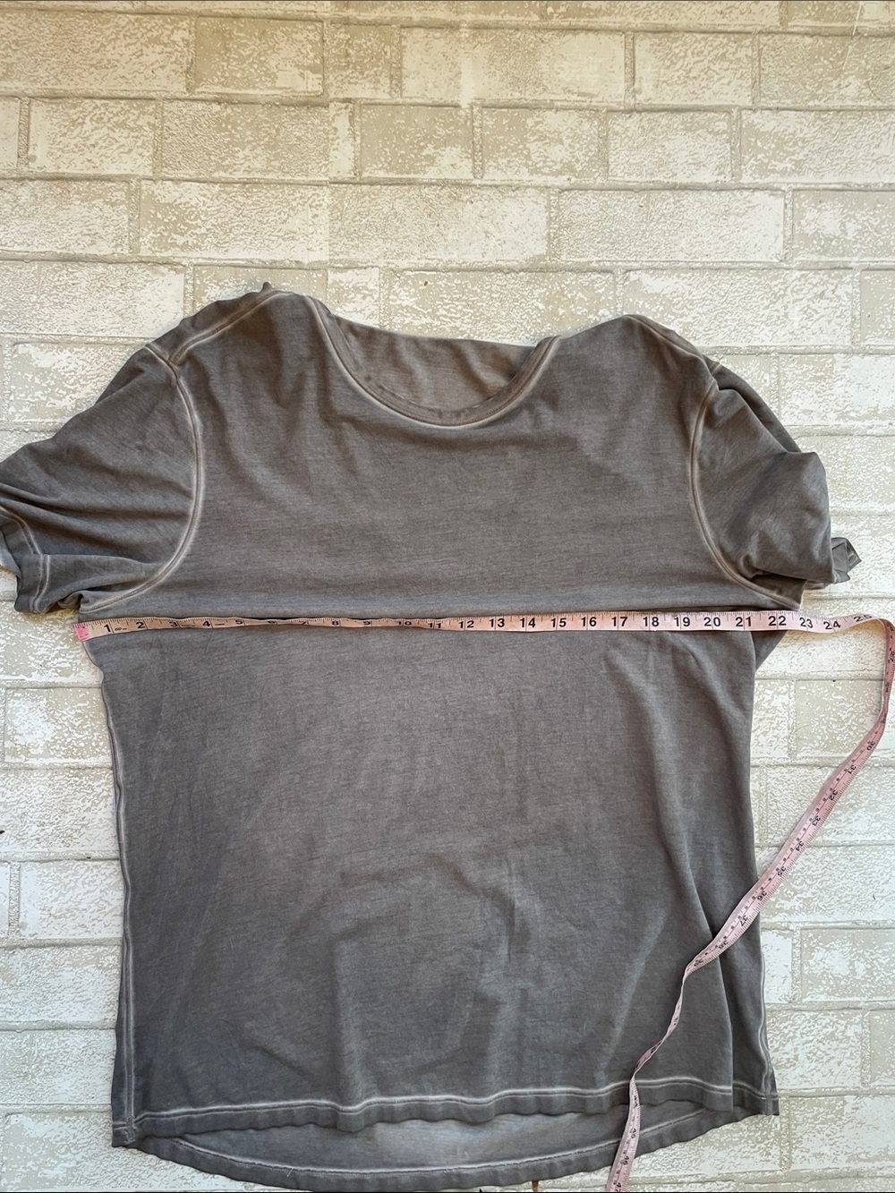 Lululemon 5 year basic tee - Picture 7 of 8